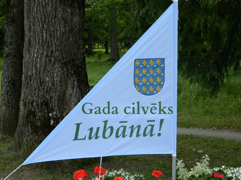 Var pieteikt pretendentus apbalvojumam "Lubānas novada Gada cilvēks"