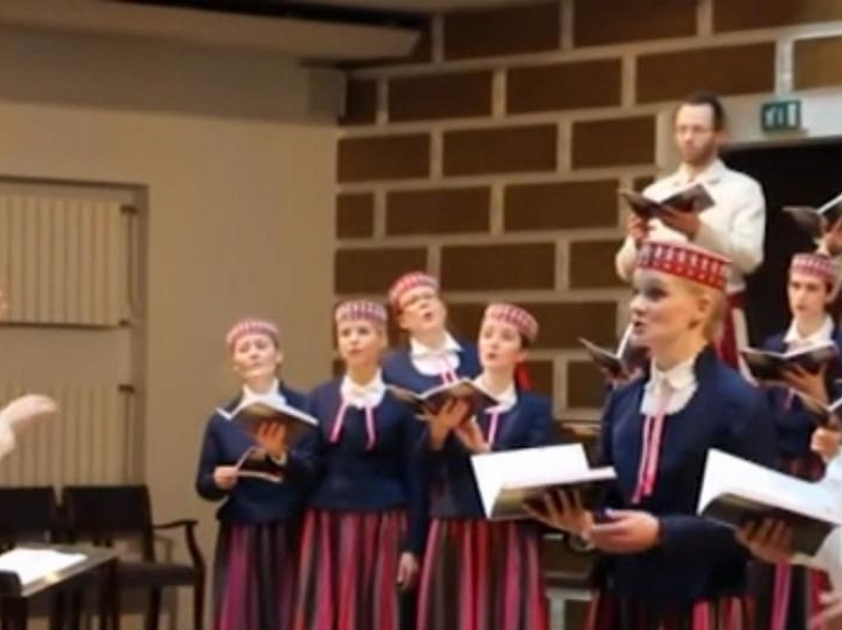 "Rīgas Satiksme" apmaksā kori valdes locekles māsai

