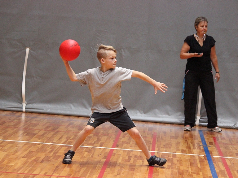 Karjeras nedēļā skolēni Valmierā atver "Sportiskās profesiju durvis"

