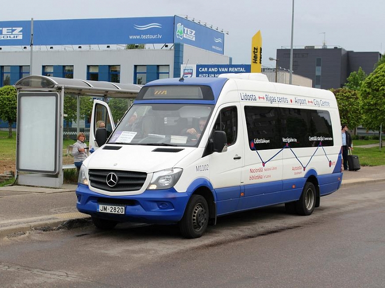 Rīgas mikroautobusu satiksme atbalsta 62 studentus − izcilniekus 