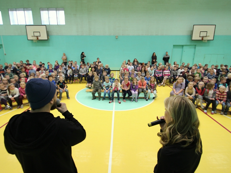 Madonas 1.vidusskolas skolēnus informēs par atstarotāju lietošanu