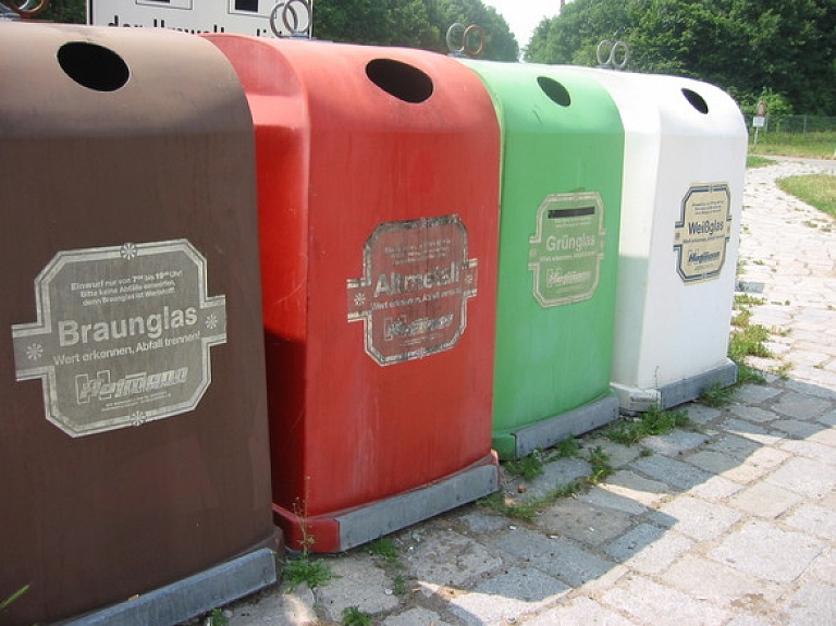 Rīgā izglītos par atkritumu šķirošanu

