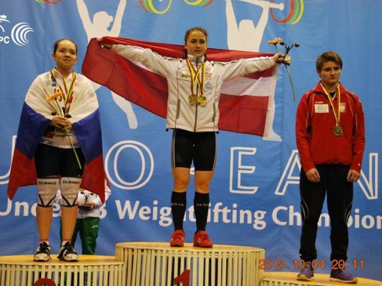 Lembergs sveiks sportistus par panākumiem svarcelšanā un boksā

