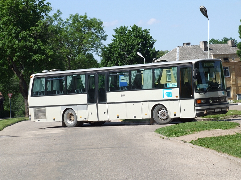 Vecumnieku pašvaldība pārdos tai piederošo autobusu 