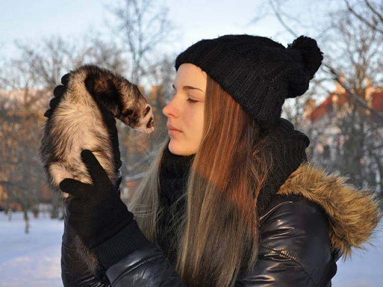 Nākamā veterinārārsta asistente Liene Moroza pēc Smiltenes tehnikuma beigšanas ir apņēmības pilna turpināt studijas

