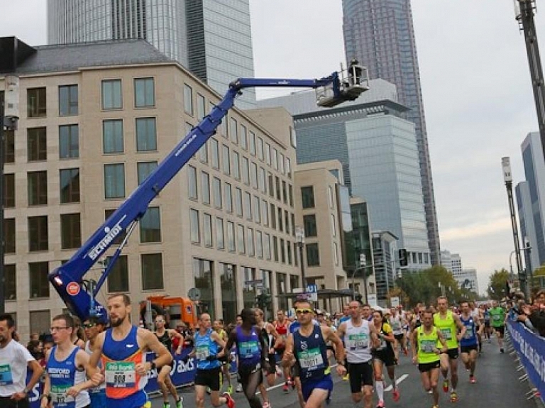 Andrejs Jesko uzrāda labus rezultātus Pasaules maratonā Frankfurtē


