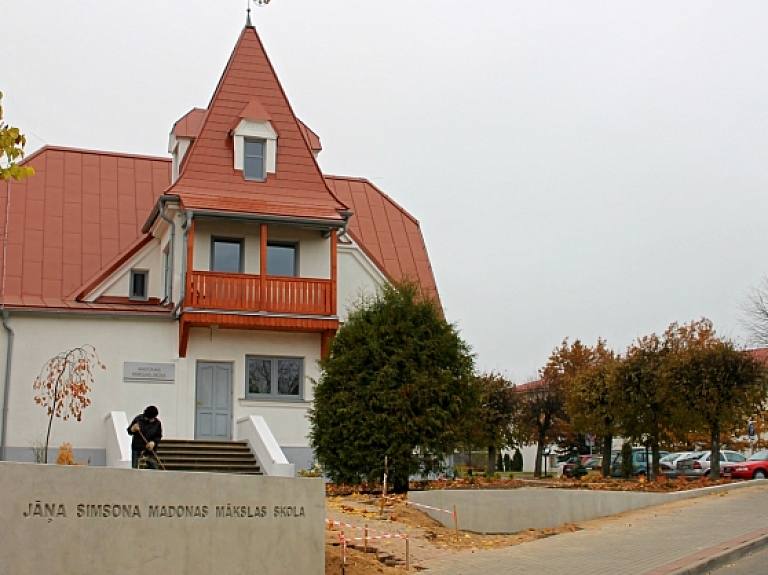 Pārmaiņas Jāņa Simsona Madonas mākslas skolā