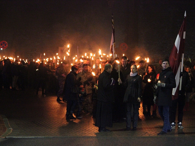 18.novembrī Rīgā pieteikti četri svētku gājieni, kas varētu pulcēt tūkstošiem cilvēku

