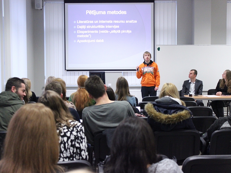 Vidzemes augstskolā notiek 9.studentu pētniecisko darbu konference