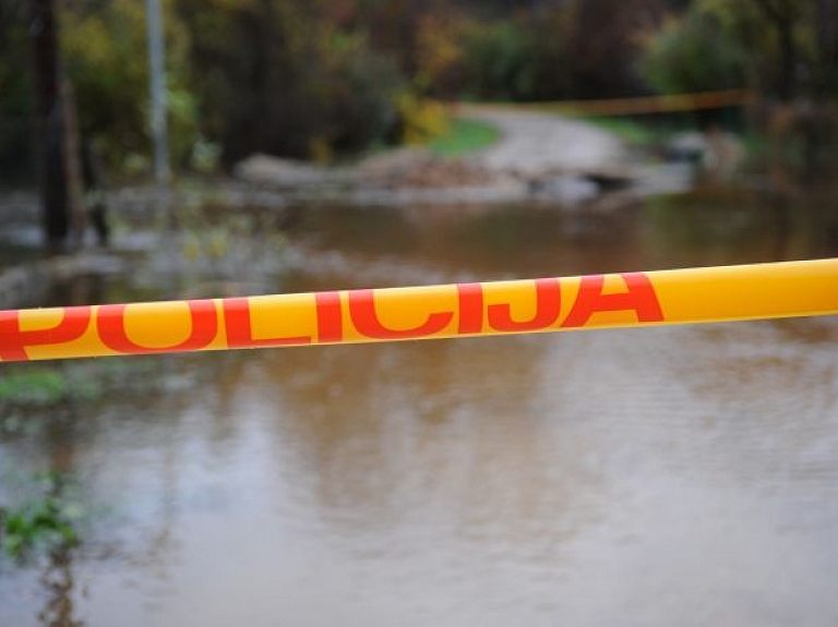 Izsludināts sarkanais brīdinājums par ūdens līmeņa celšanos Rīgā


