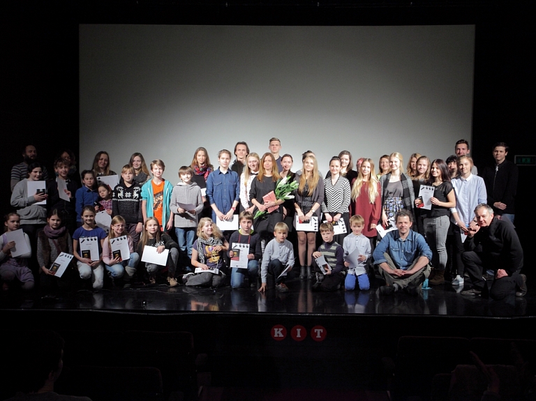 Noslēdzies kino darbnīcu projekts skolēniem "Rainis ir"

