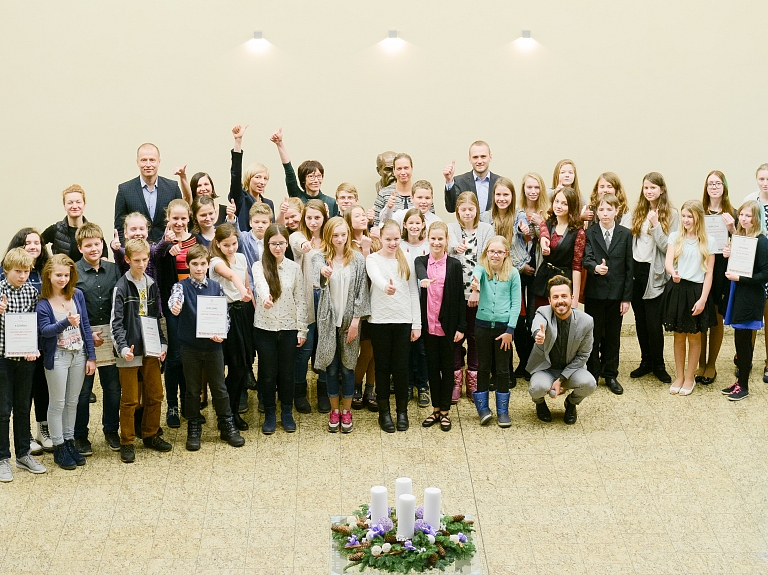 Apbalvoti konkursa "Mana apkaime. Manas apkaimes stāsts" laureāti

