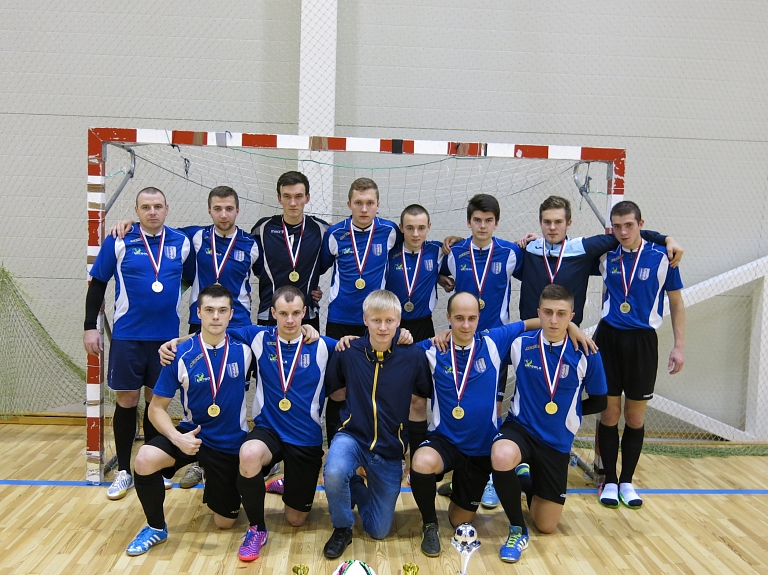 Noslēdzies Ziemassvētku turnīrs minifutbolā

