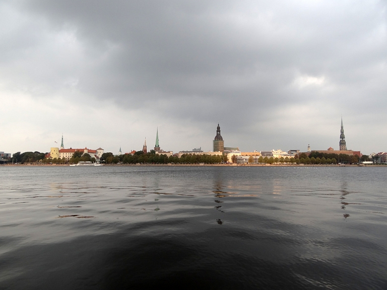 Brīdina par ūdens līmeņa paaugstināšanos Rīgā