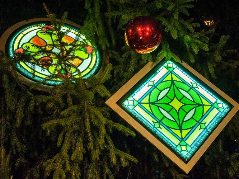 "Ziemassvētku egļu ceļš" apmeklētāji balso par labākajiem vides objektiem