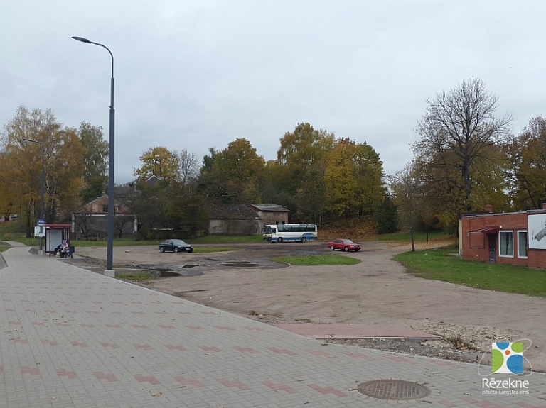 Rēzeknē piemiņas vietas par godu Latgales kongresa simtgadei metu konkursam iesniegti divi piedāvājumi

