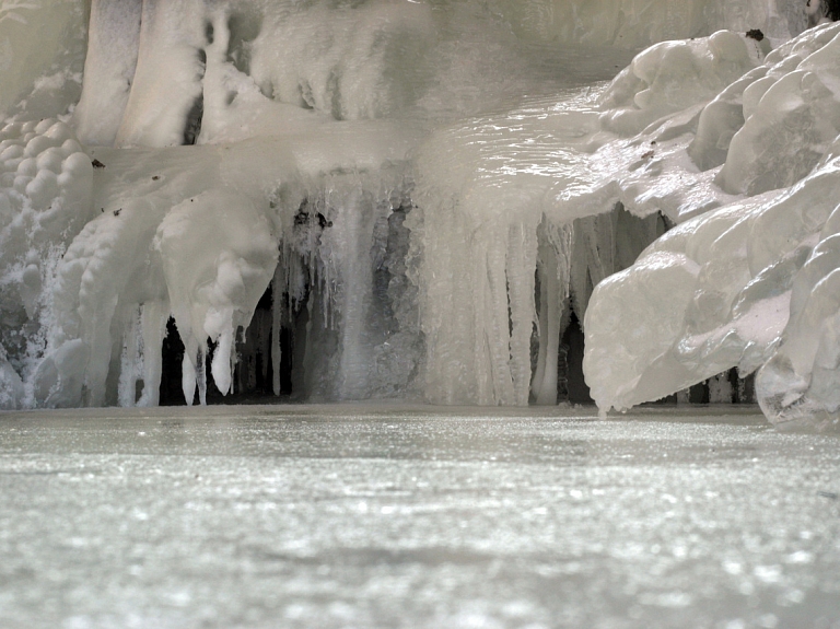 Skābekļa līmenis dīķos krītas

