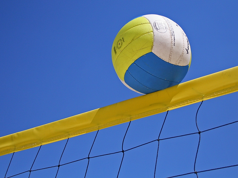 Maltā jauniešiem notiek draudzības volejbola sacensības

