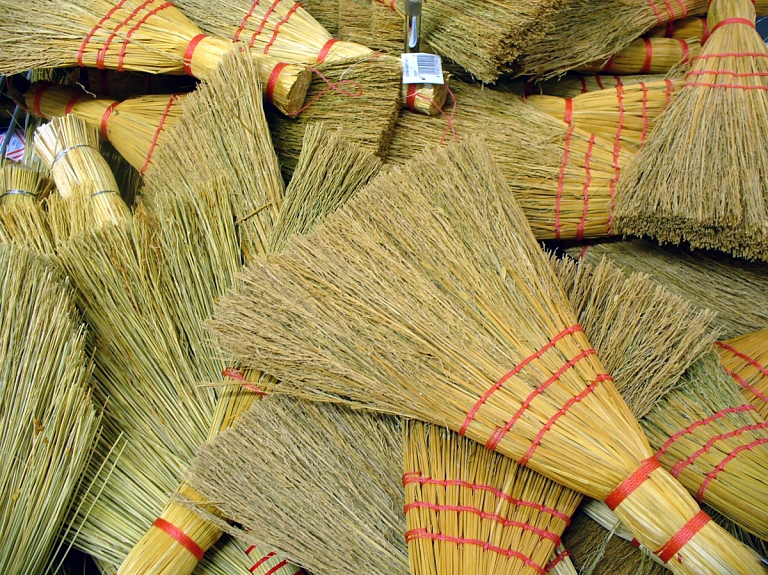 SIA "Clean R" pieņems darbā Rēzeknes sētniekus

