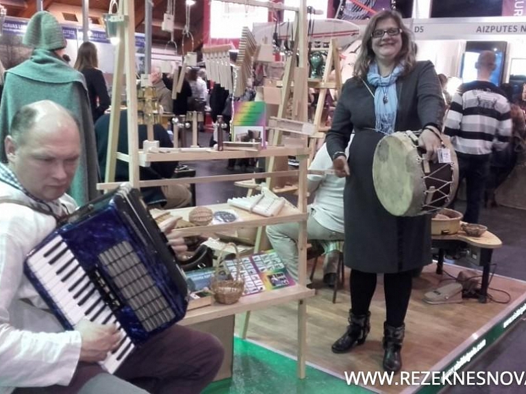 Starptautiskās tūrisma izstādes Balttour 2016 apmeklētājiem liela interese par Lūznavas muižu

