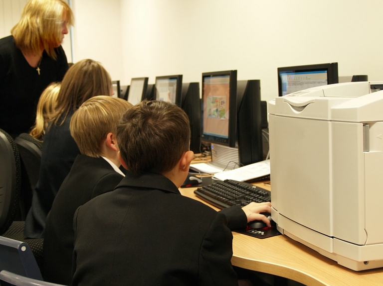 Ēnu diena notiks arī "Rīgas mikroautobusu satiksmē"