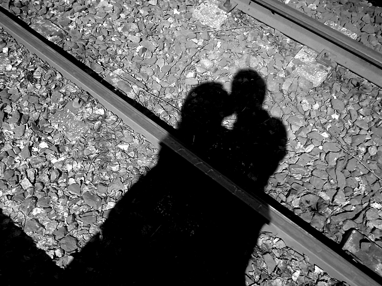 "RMS" piedāvā akciju - "Maksā ar skūpstu, brauc bez maksas"