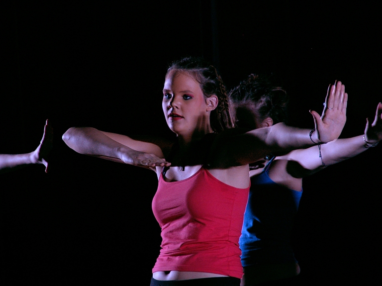 Iepazīstina ar jaunu internacionālu deju projektu "FIRST Ghetto Arena"

