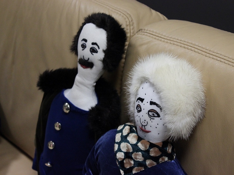 Neatjauno aizgādības tiesības ar sasitumiem slimnīcā nogādāto bērnu tēvam

