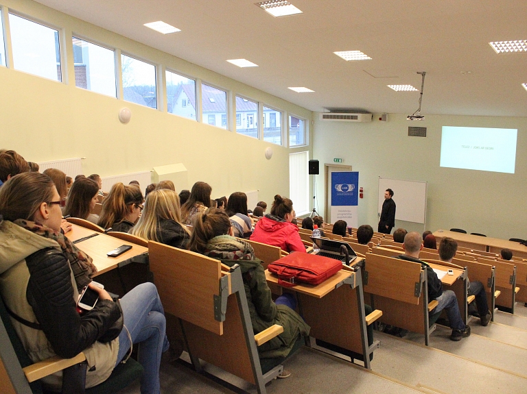 Vidzemes Augstskolā notiks Vidzemes reģiona skolēnu zinātniski pētniecisko darbu konference

