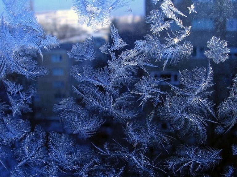 Alūksnē naktī gaiss atdzisis līdz mīnus 10,3 grādiem

