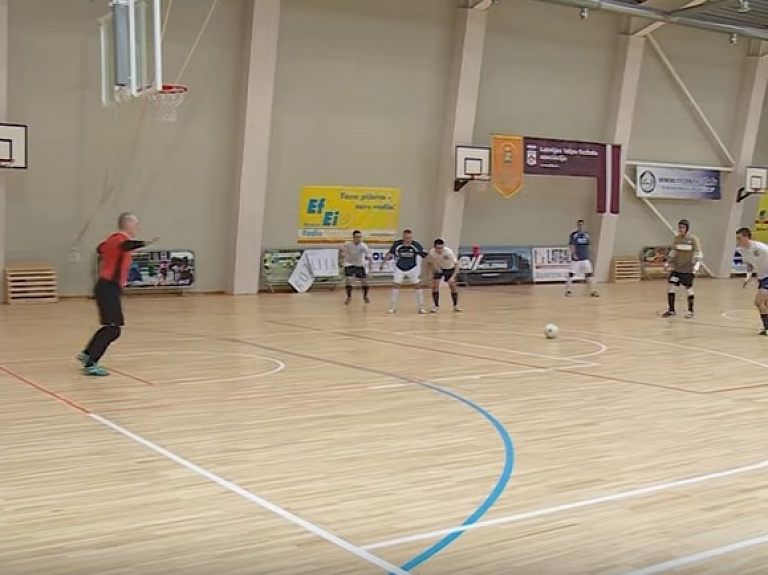 Rēzeknes telpu futbola komanda gūst Latvijas čempionātā