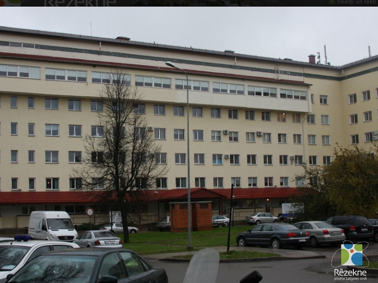 Uzsākta Rēzeknes slimnīcas piegulošās teritorijas rekonstrukcija 