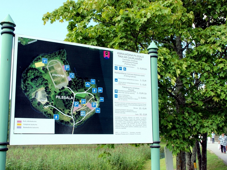 Alūksnes dome dažādu biedrību projektu realizācijai piešķīrusi 3877 eiro