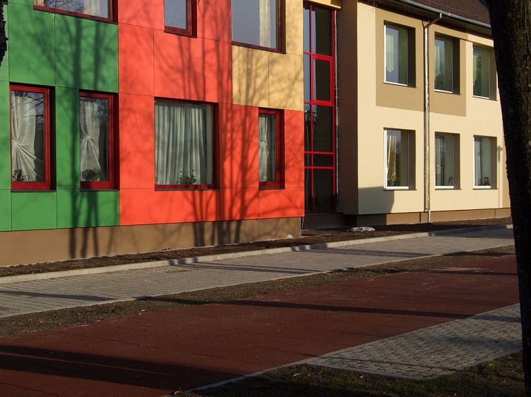Rīgas domes komiteja noraida priekšlikumu paredzēt 600 000 eiro jaunu bērnudārza grupu atvēršanai


