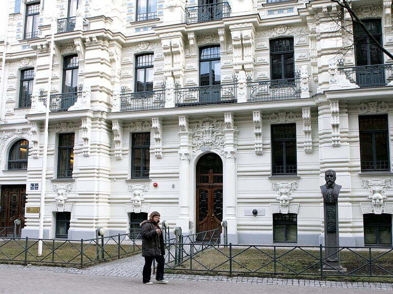 Pērn lielākais ārvalstu viesprofesoru īpatsvars bija Rīga Ekonomikas augstskolā

