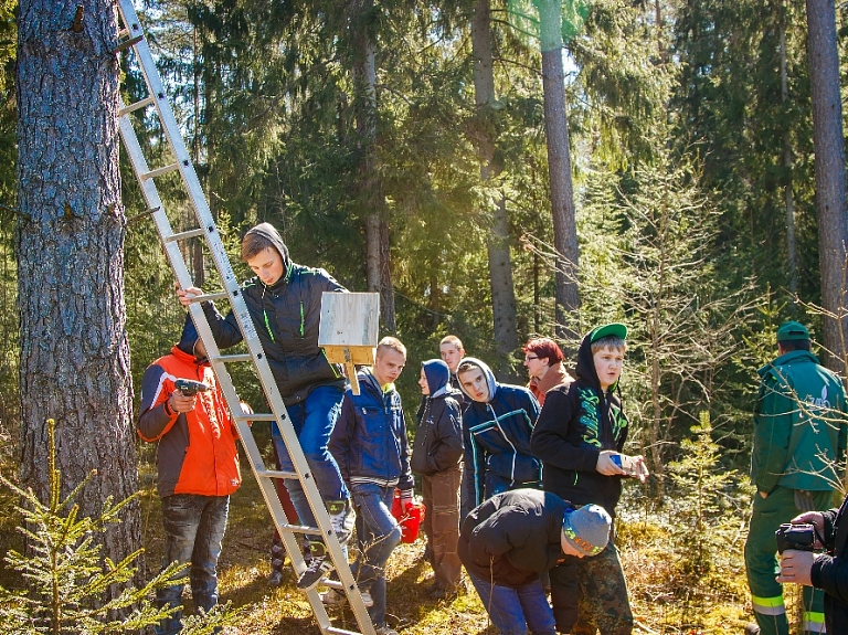 "100 darbos Latvijai" apvienojas bērni un uzņēmēji