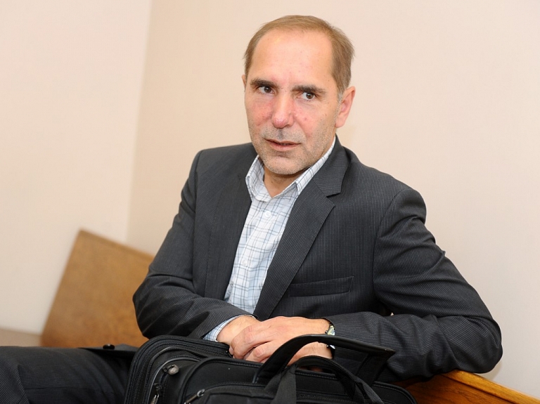 Apgabaltiesa no izskatīšanas noņēmusi šonedēļ paredzēto Munkevica un Pīranta krimināllietu