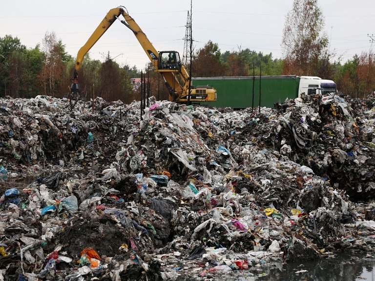 "Clean R" pabeigusi Jūrmalas nelegālās atkritumu glabātuves teritorijas attīrīšanu