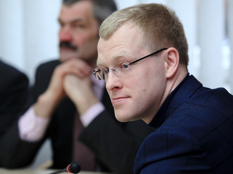 Elksniņš: Daugavpils pašvaldības uzņēmumi nekļūs par konkrētas partijas barotavu