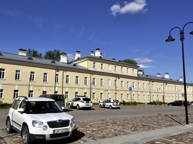 Līvānos likvidēta nelikumīga alkohola ražotne, Rušonas pagastā - nelikumīgu alkohola tirdzniecības vieta