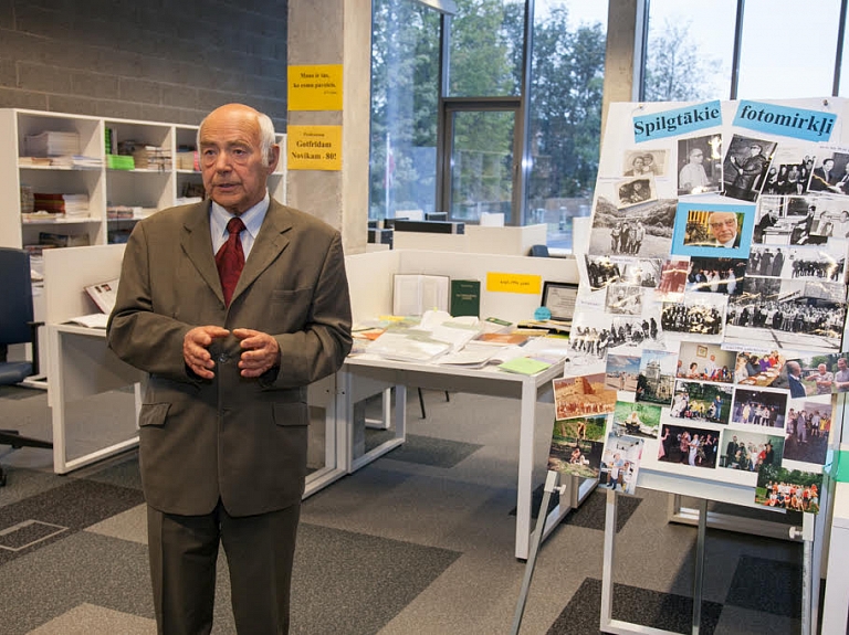 RA atklāta izstāde "Profesoram Gotfrīdam Novikam – 80"