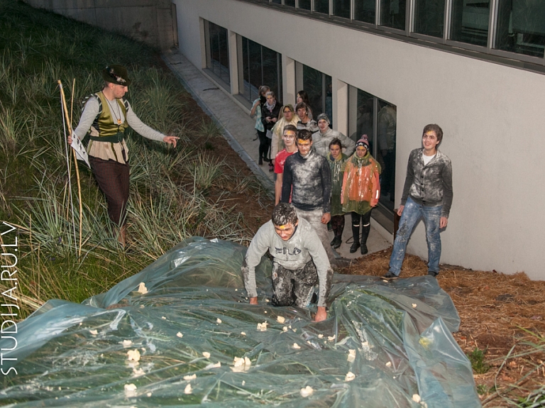 Rēzeknes Augstskolā notika iesvētības viduslaiku noskaņās