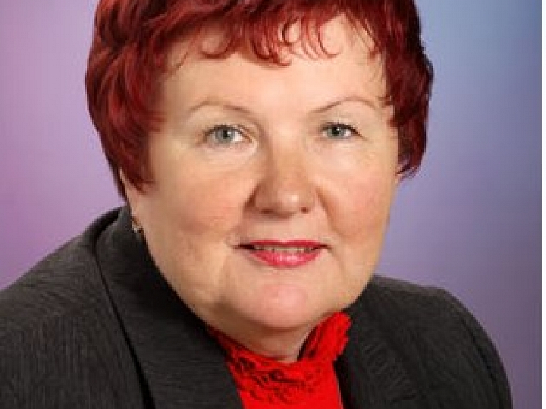 RA Goda absolvente Dzidra Dukšta: "Izvirziet augstus mērķus un tos sasniedziet, pārvarot grūtības!"