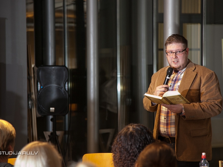 Latgaliešu rakstnieka Raibā otrās stāstu grāmatas "Zalta tesmini" prezentācija