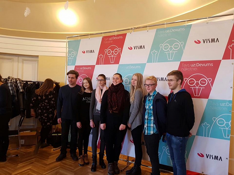 Visma grupa: Latvijas skolēni demonstrē augstas spējas informātikā un spēcīgu algoritmisko domāšanu