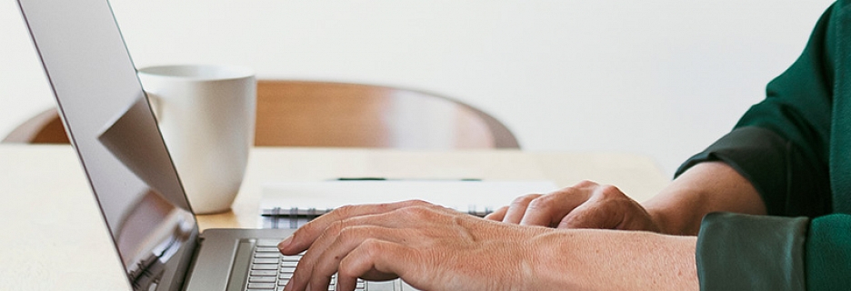 Iedzīvotāji visā Latvijā aicināti pieteikties bezmaksas digitālo prasmju mācībām – iespēja vēl līdz 30. aprīlim